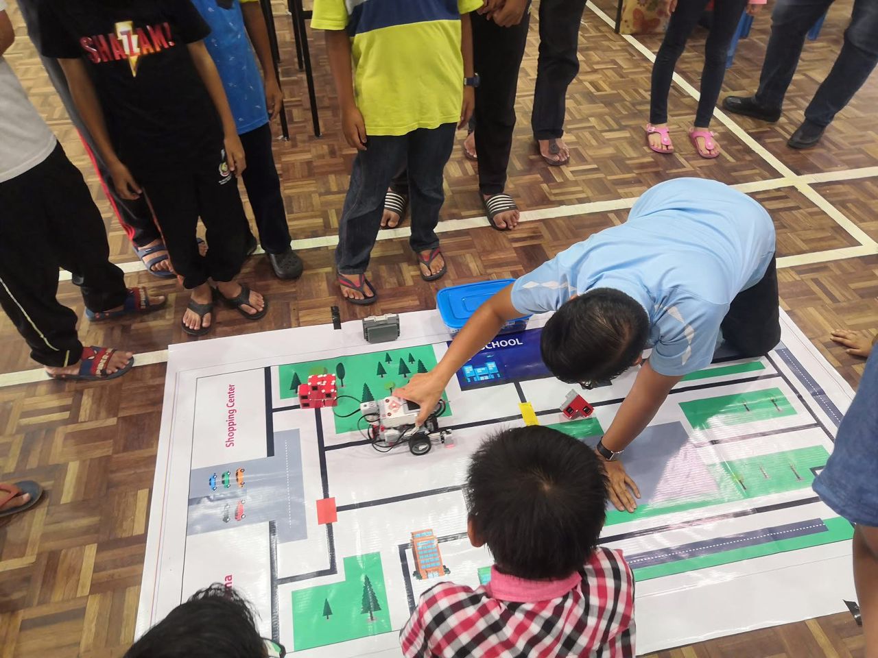 Robotechub community and technology programs